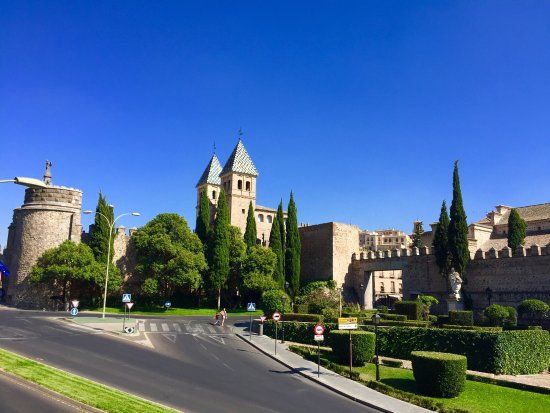 Puerta Antigua de Bisagra